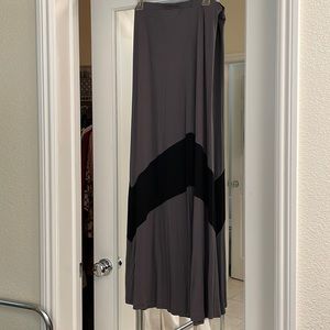 Forever 21 Gray/black chevron maxi skirt. No slits.